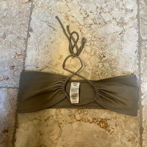 ARITZIA Sunday Best Cropped Green Cora Halter Top